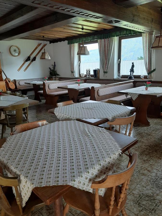 Fruhstuckspension Bischof I D Wiesen Sankt Peter am Kammersberg Dış mekan fotoğraf